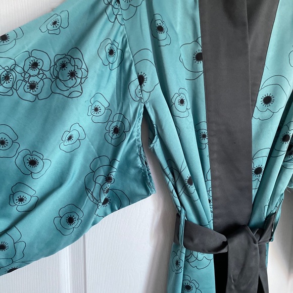 SIMON CHANG KIMONO - Picture 4 of 11